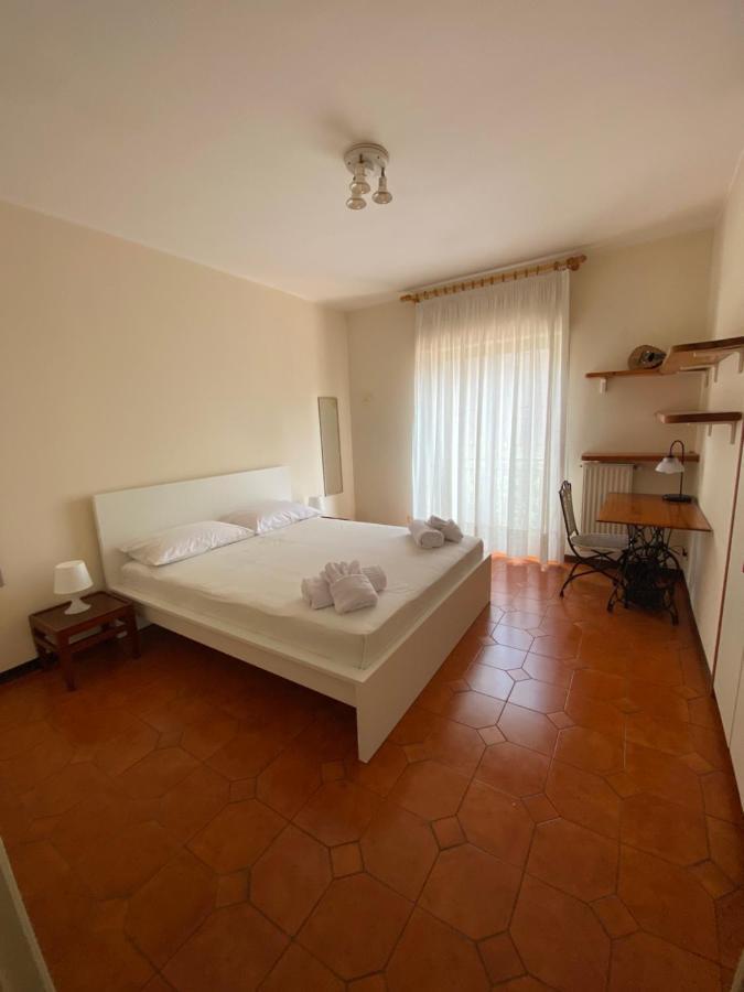 Av Apartment Ачи Кастело Екстериор снимка