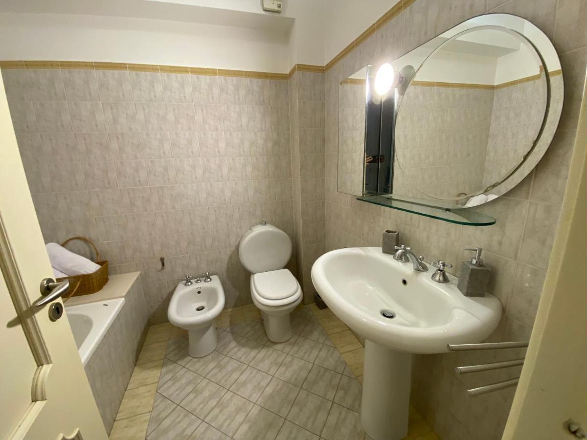 Av Apartment Ачи Кастело Екстериор снимка