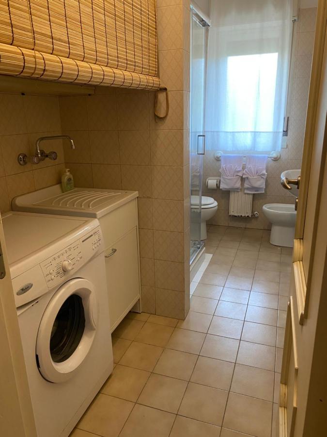 Av Apartment Ачи Кастело Екстериор снимка