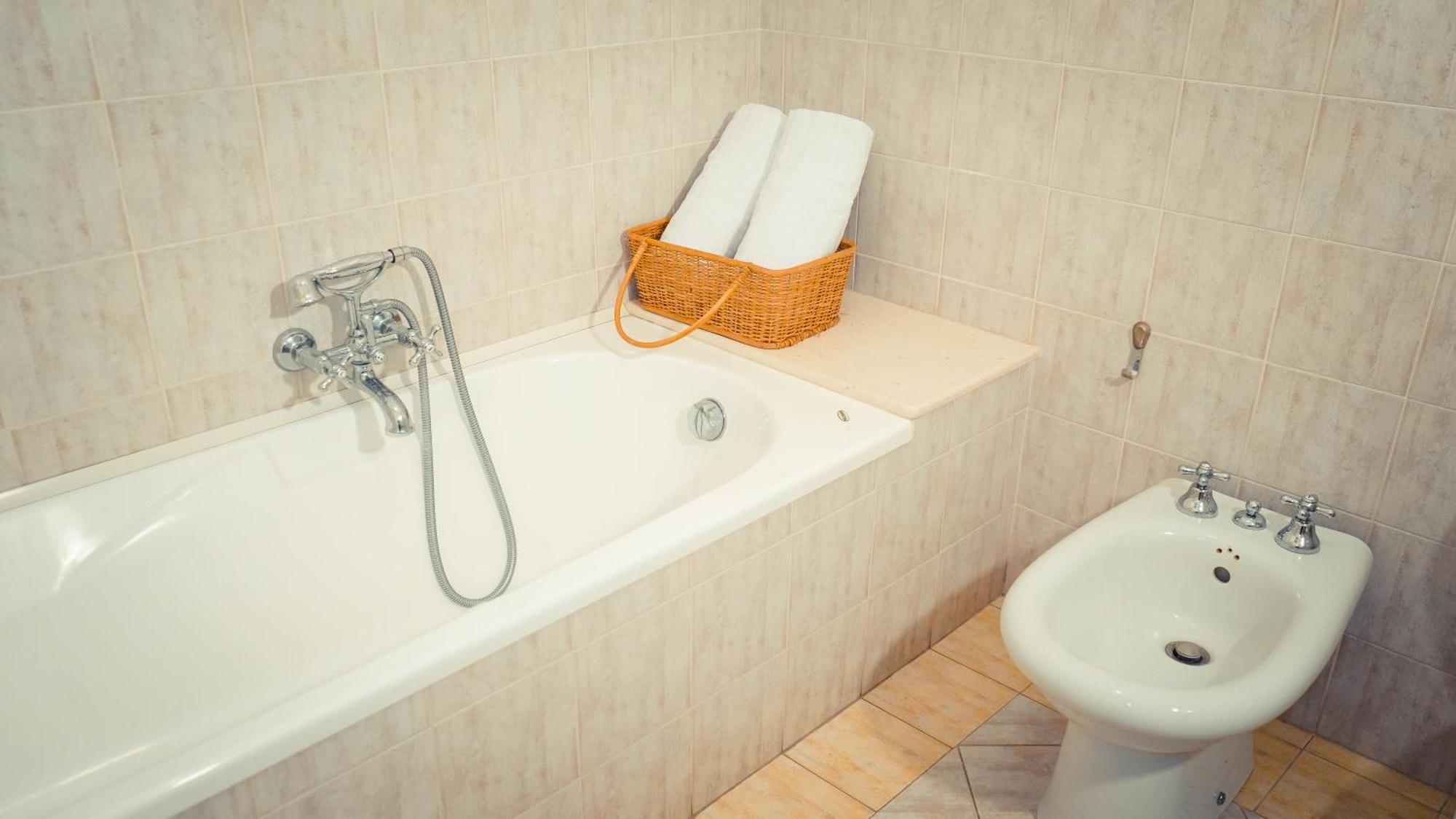 Av Apartment Ачи Кастело Екстериор снимка